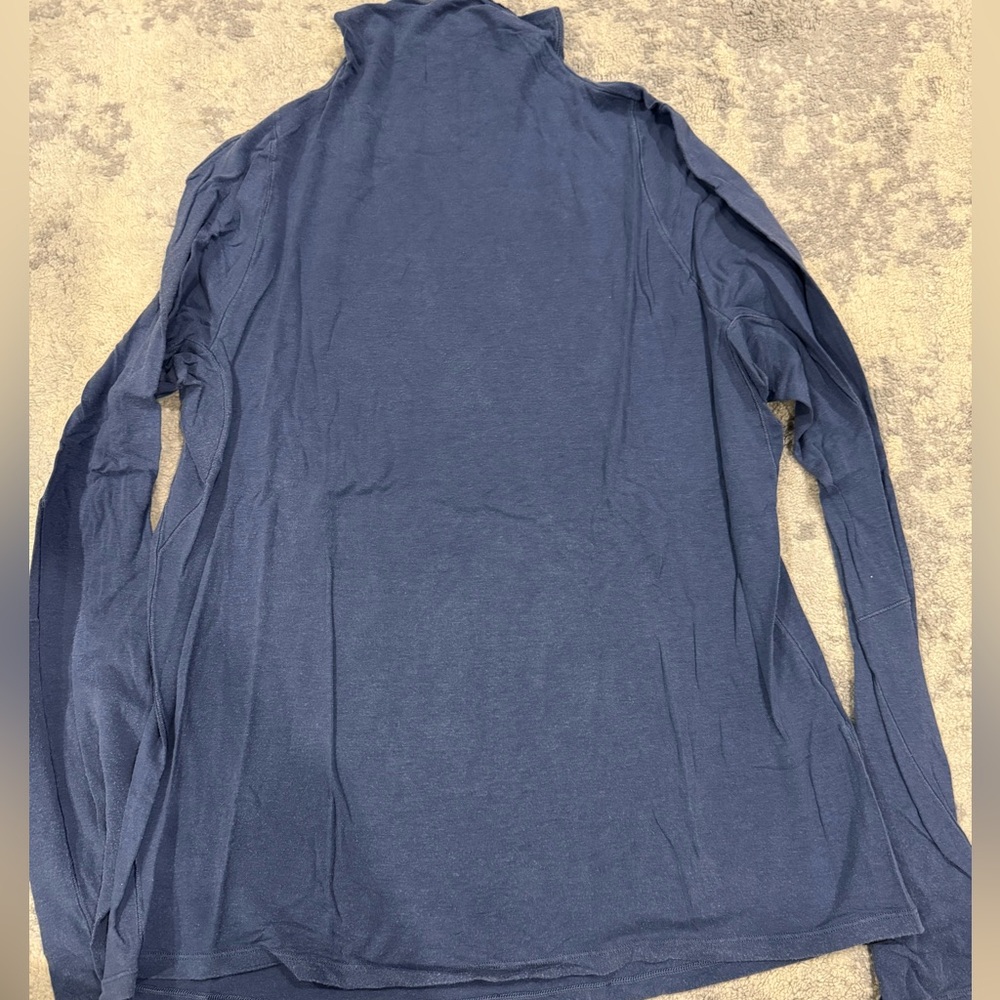 Lululemon long sleeve navy shirt size 10